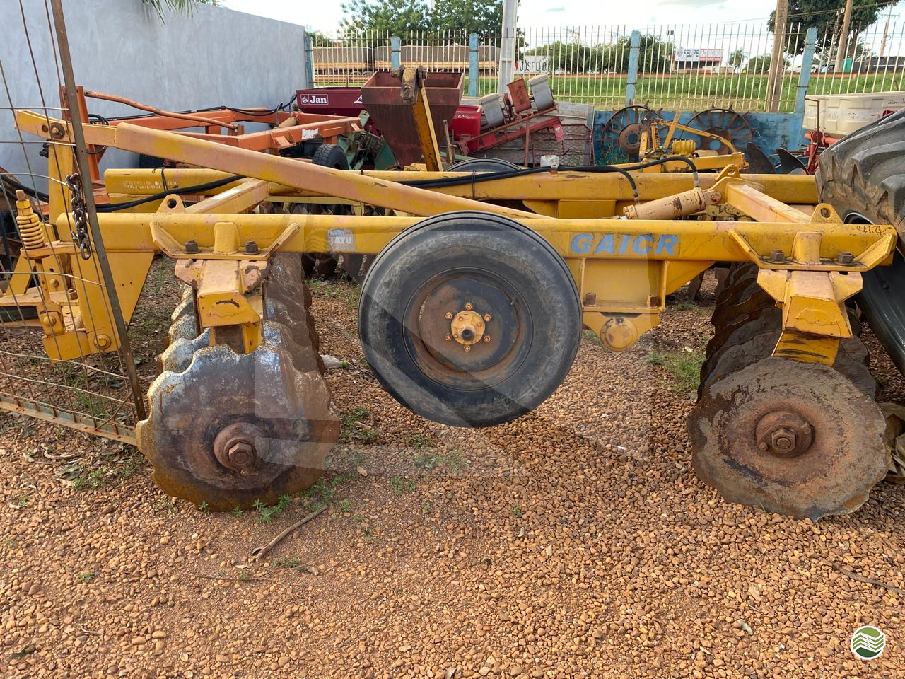 IMPLEMENTOS AGRICOLAS GRADE INTERMEDIÁRIA INTERMEDIÁRIA 18 DISCOS Tractormaq Peças e Serviços RONDONOPOLIS MATO GROSSO MT